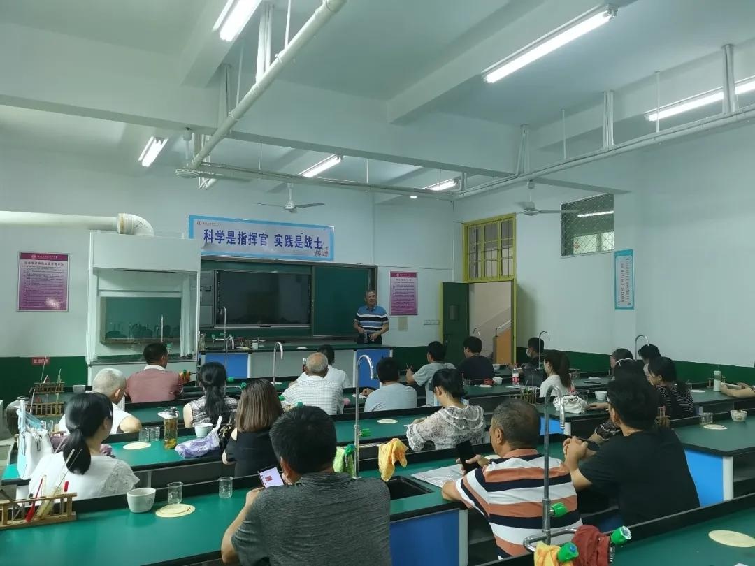 邵武市教育局举办全市中小学(幼儿园)图书馆和实验室管理员培训班